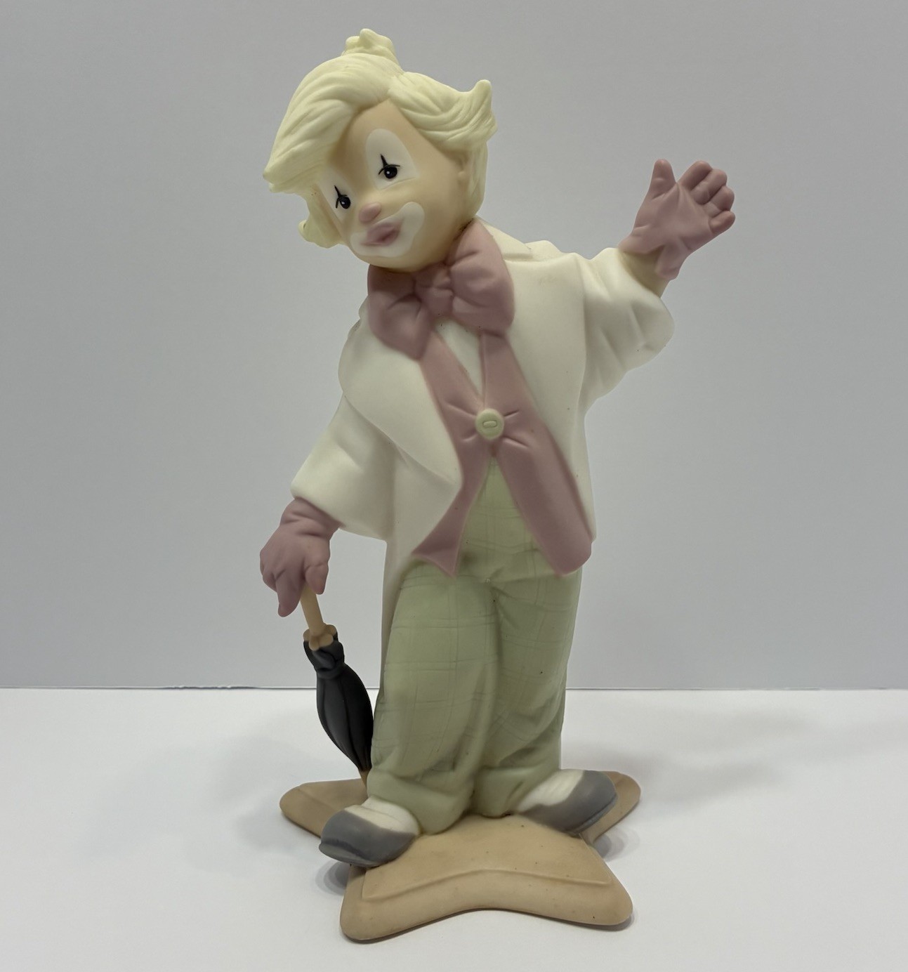 Lladro Family Daisa Golden Memories Boy Clown with Umbrella, 1993