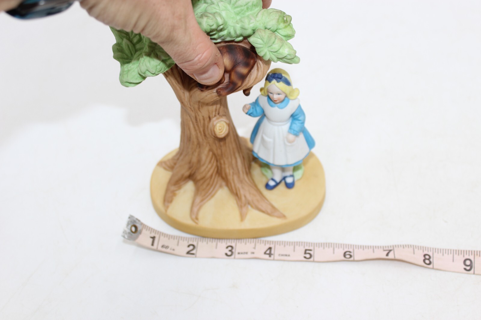 Alice In Wonderland 12 Fairy Tales Detailed Porcelain Figure Danbury Mint 6″ HTF