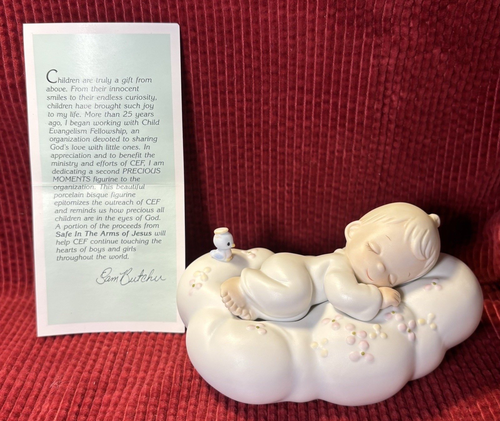 Precious Moments Collection. Safe In The Arms Of Jesus. #521922