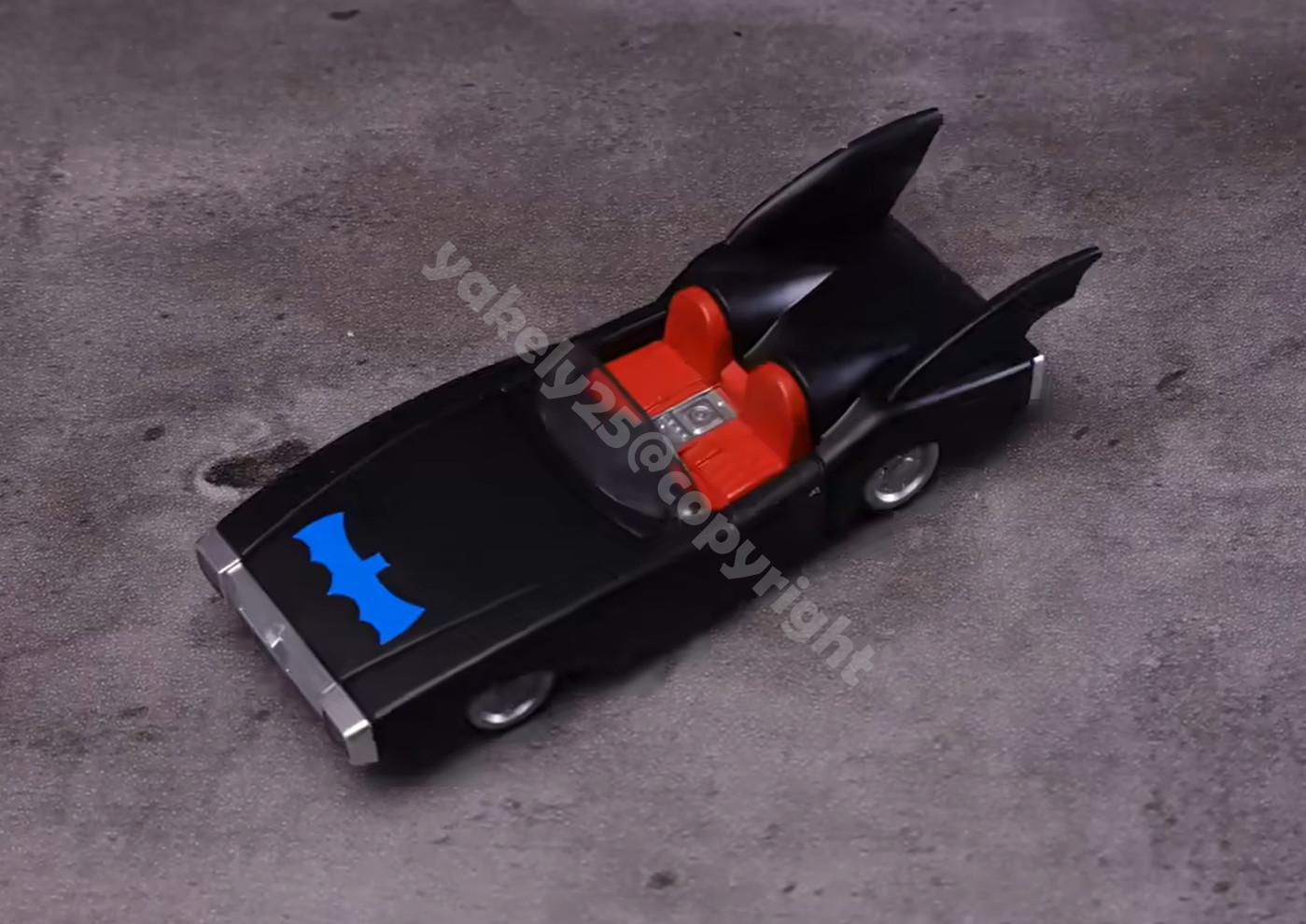 The New Adventures of Batman 1977 Batmoblie E02 Blokees 8cm Model Kits Figure