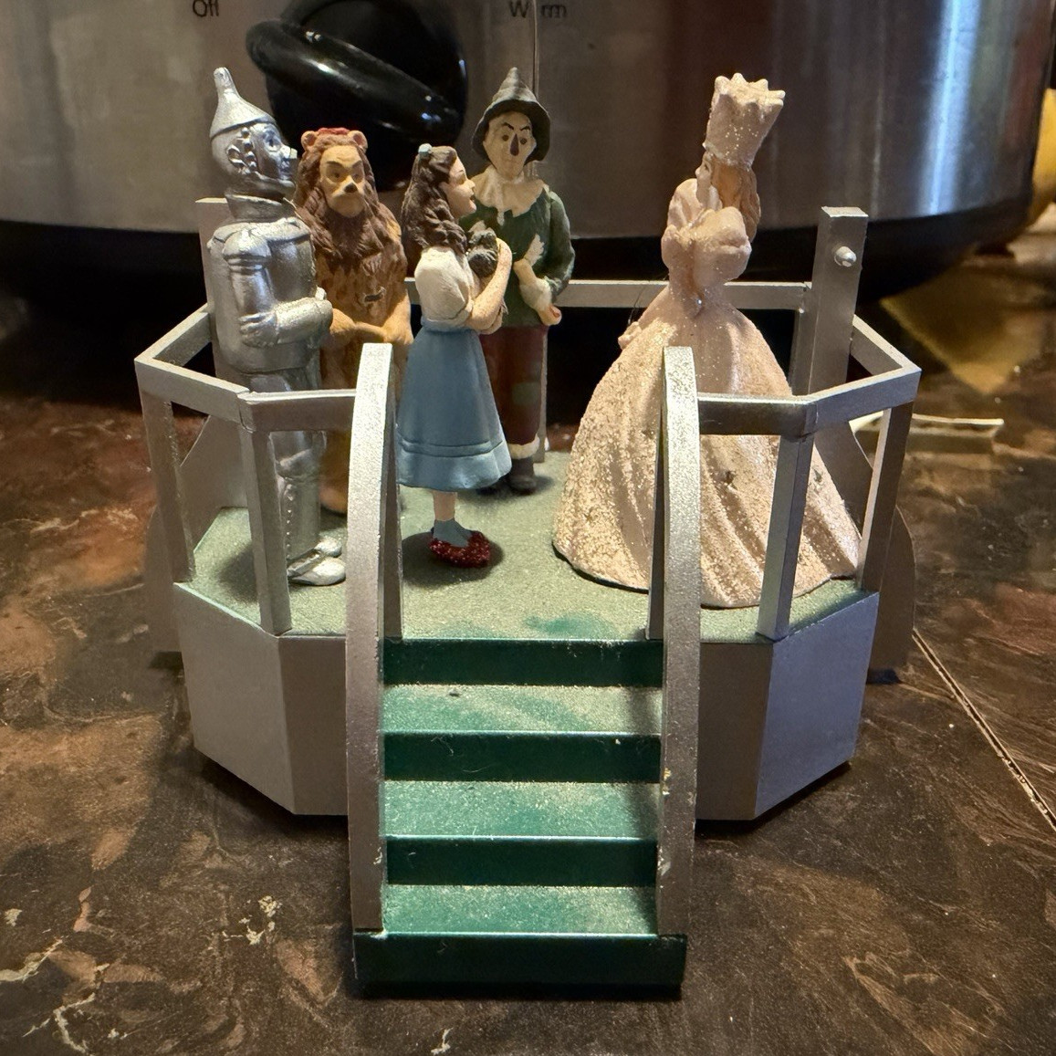 Wizard of Oz Dorothy Glinda Tin Man Lion Scarecrow Figurine Resin Painted 3D