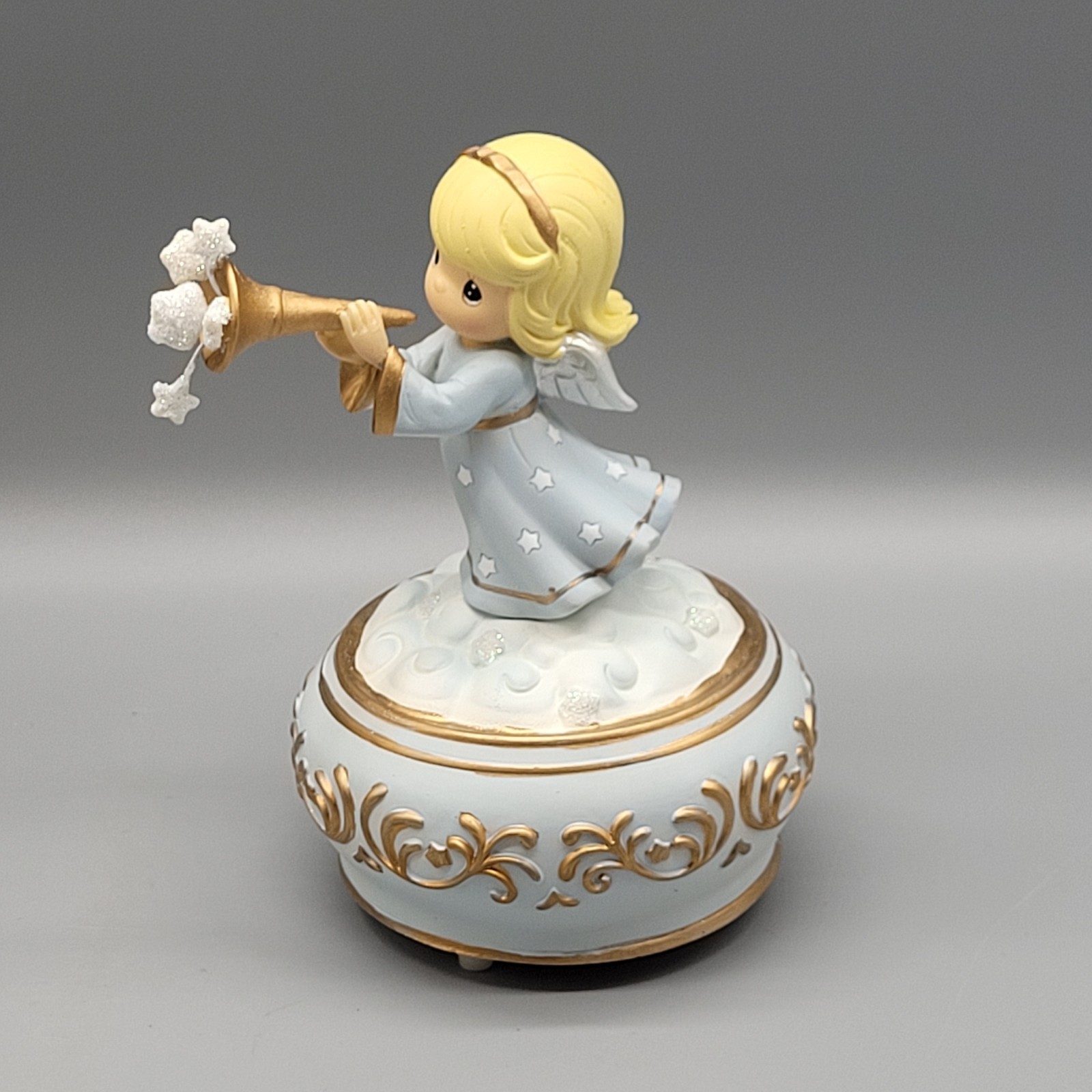 Precious Moments Trumpeting Angel Musical “Hark the Herald Angels Sing” in Box