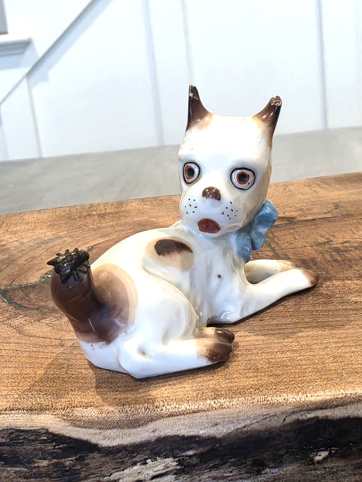3 1/2″ X 2.25″ Vintage Mid Century Ceramic Dog Looking At Fly Japan HTF
