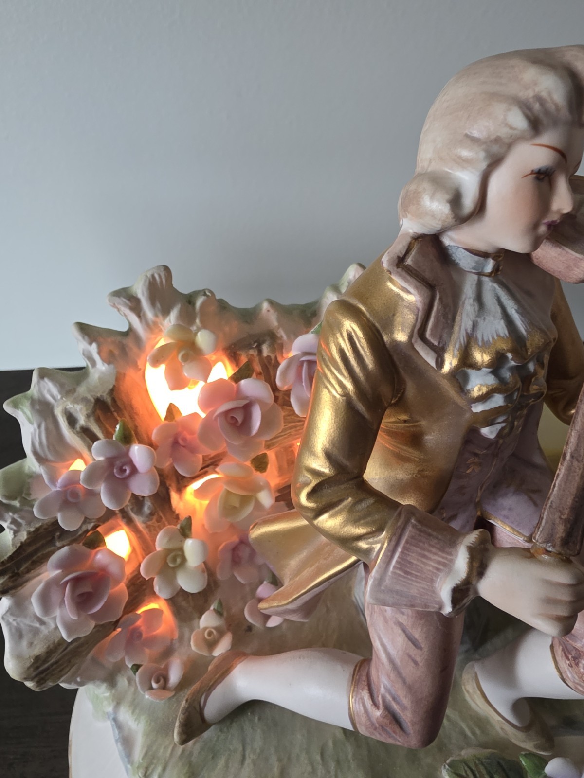 Lenwile Ardalt Porcelain Figurine Lighted Lamp 11 X 15X8.5