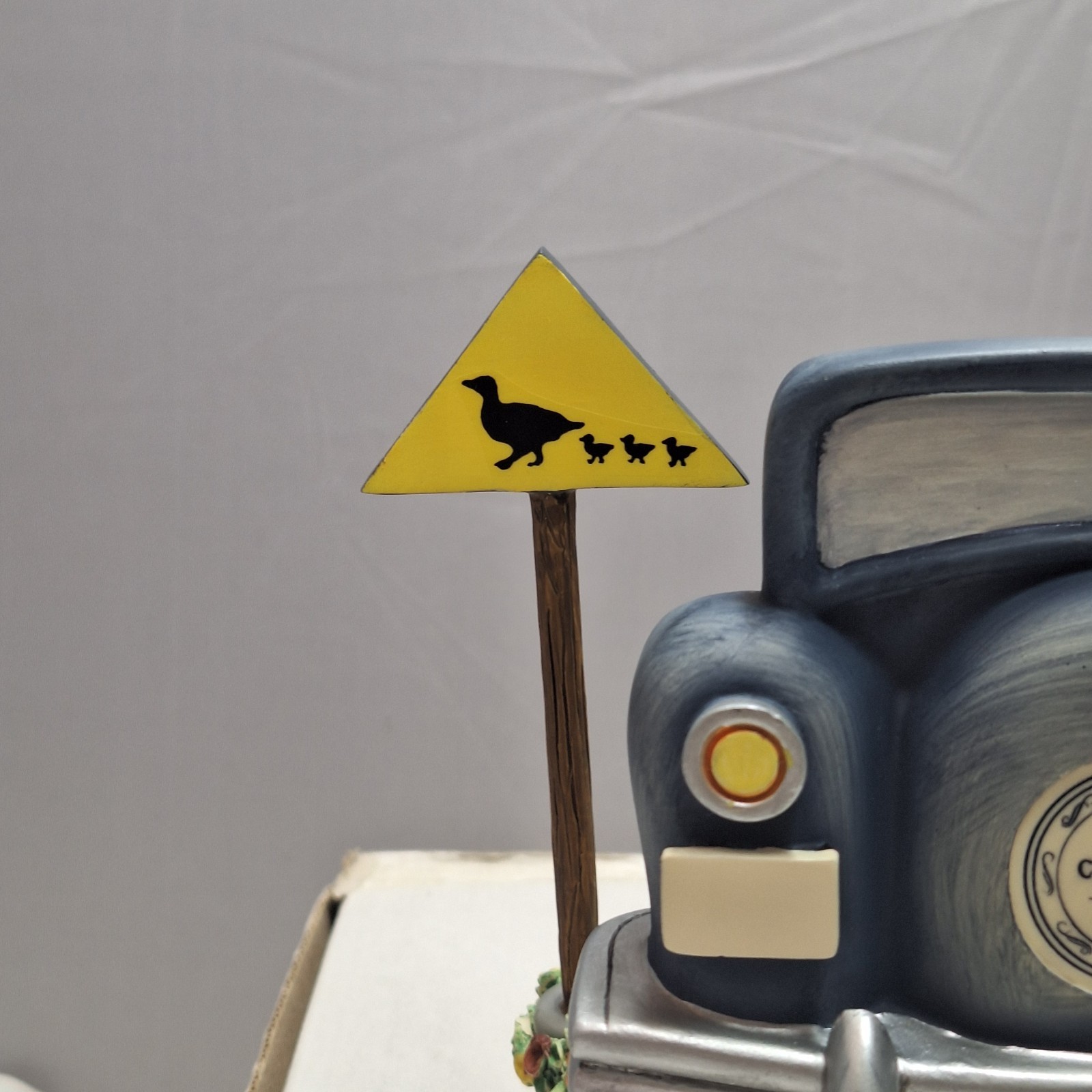 Hummelscape Goebel DUCK CROSSING 1999 Display Only piece COA & Styrofoam Box