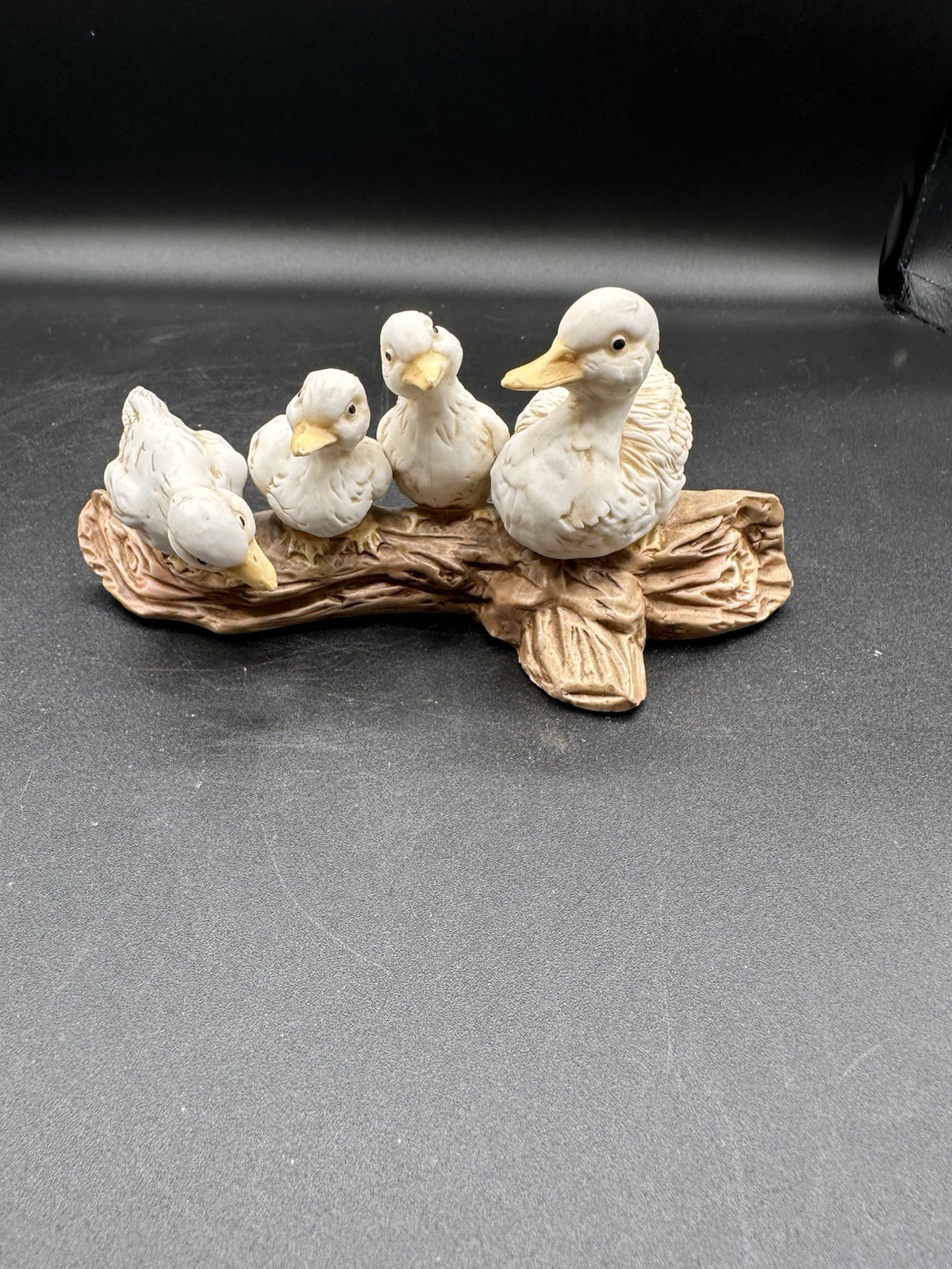 Vintage Homeco (?) Mama Duck And Babies Figurine