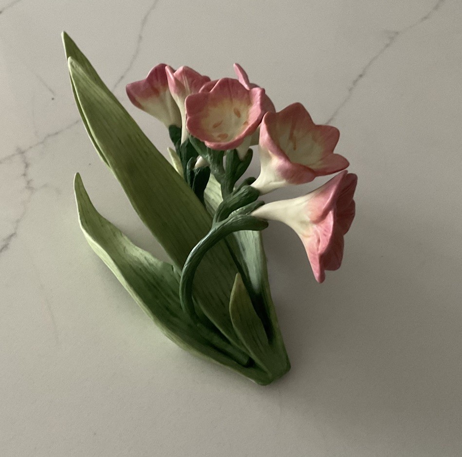 LENOX FRESSIA FLOWER FIGURINE SCULPTURE PORCELAIN NO BOX