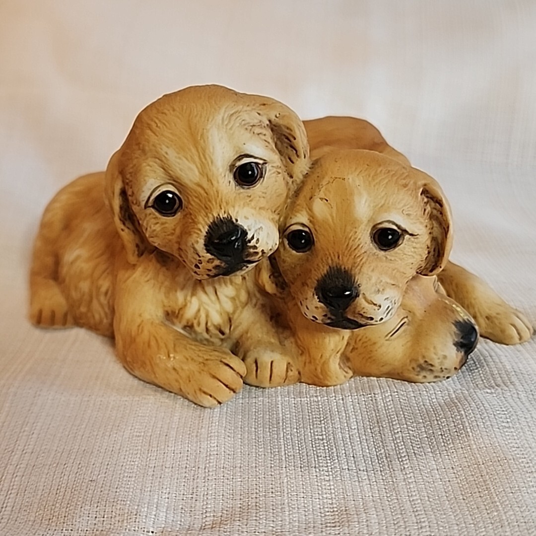 HOMCO 1987 Retriever Puppies Porcelain Figurine Puppy Dog