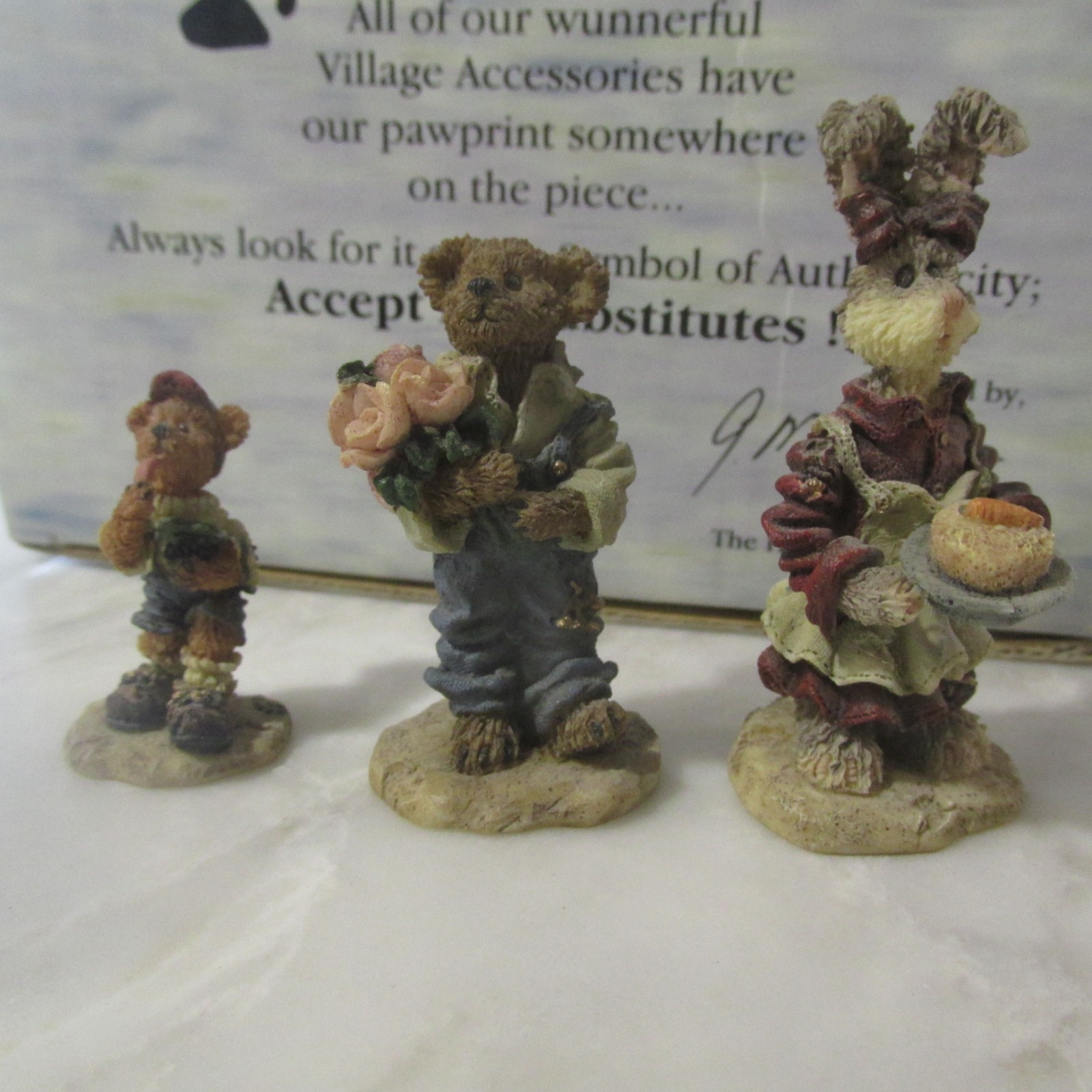 BOYD’S BEARS Bearly-Built Villages BAILEY’S COZY COTTAGE Figures Nice Condition
