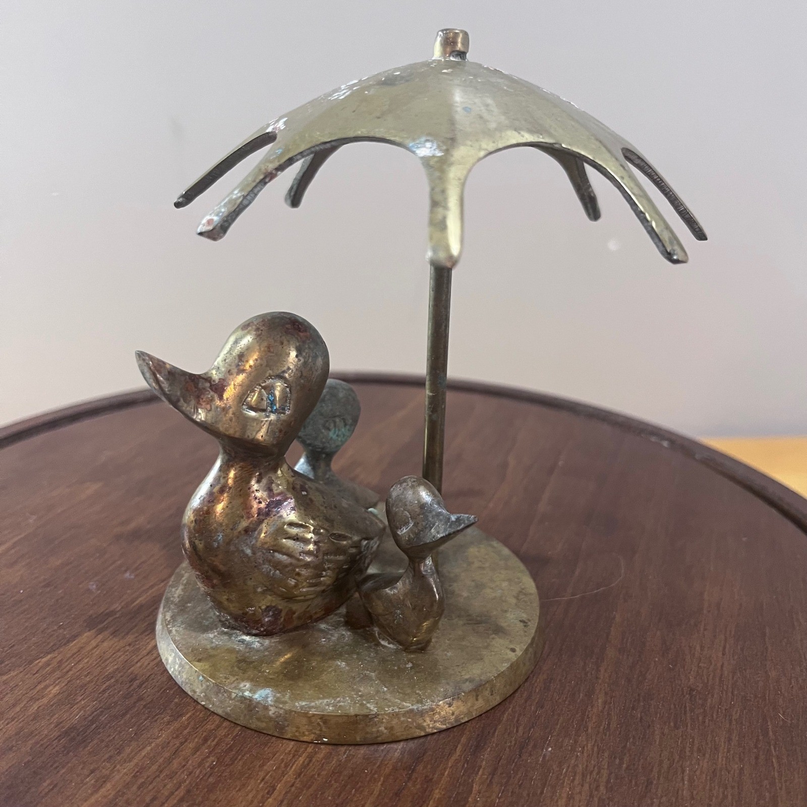 Vtg Brass Duck Family Under Umbrella Figurine Mid Century Whimsical Gold Decor