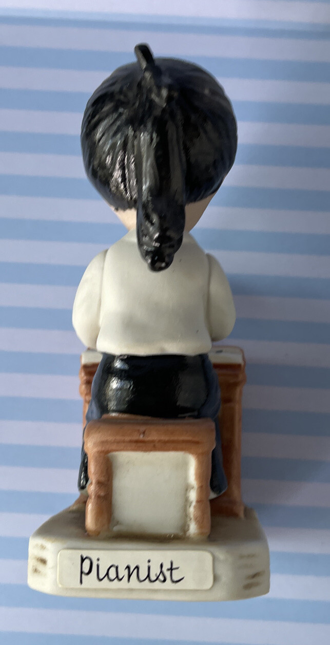 Vintage 1977 “Fran Mar Moppets” PIANIST Gorham – Girl Figurine Playing Piano