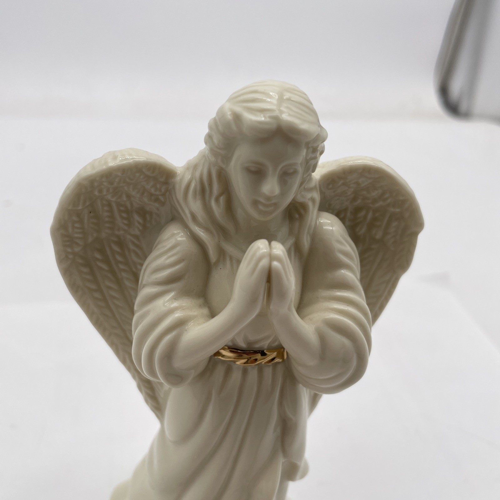 STUNNING VINTAGE RELIGIOUS LENOX PRAYING ANGEL FIGURINE