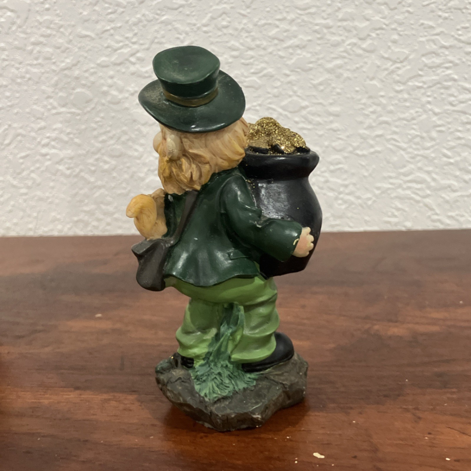 Hand Painted Leprechaun Resin Figurine w/ Pot of Gold Green Black Gold