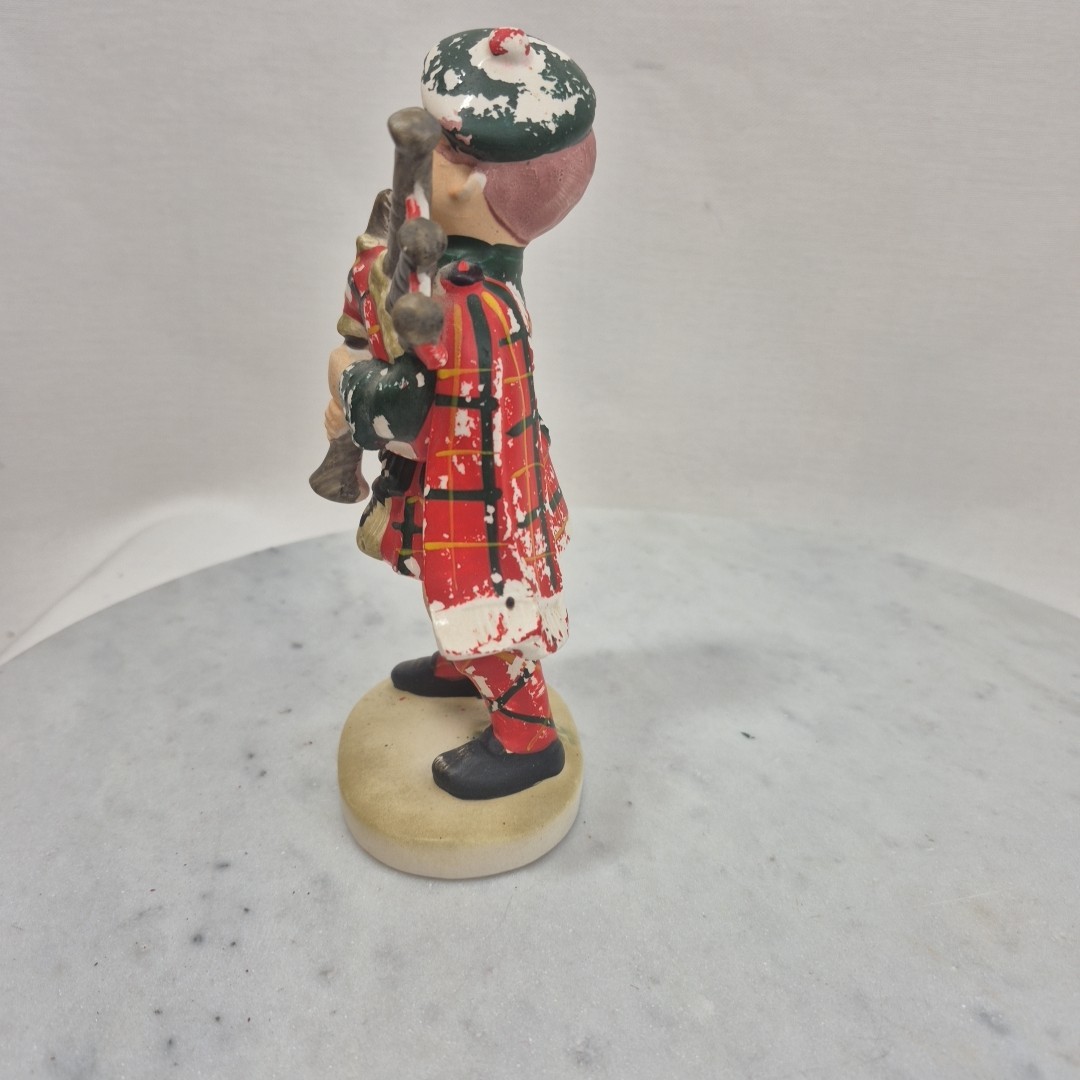 Vintage 1960’s Lefton Figurine Scottish Boy/ Girl Playing Bagpipes #3930 Japan