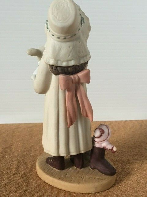 Jan Hagara Porcelain Figurine – BROOKE – Bunny – 1988 – #1294/15000 – Mint