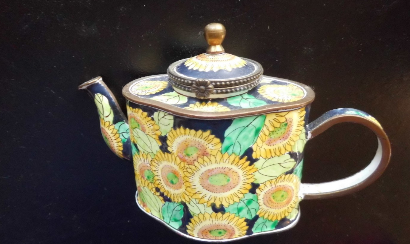 (GRB-11) Kelvin Chen Enamel Miniature Teapot With A Sunflower Design