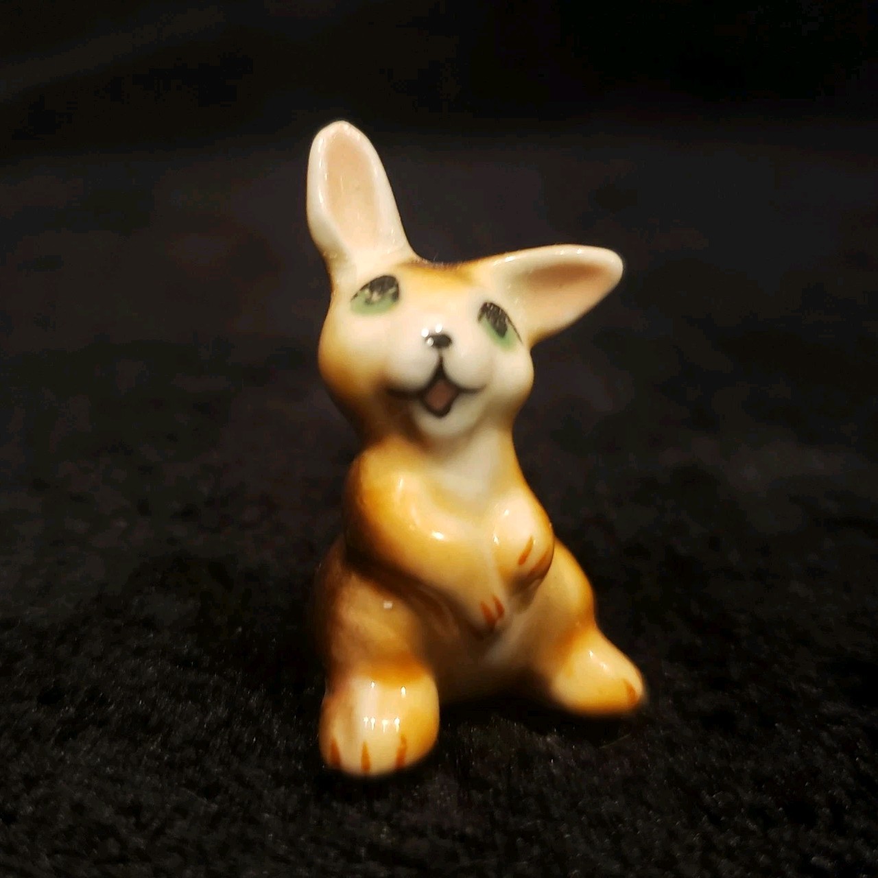 Hagen Renaker Bunnies Lot of 3 Miniature Flirty Rabbit & 2 Listening Baby Rabbit