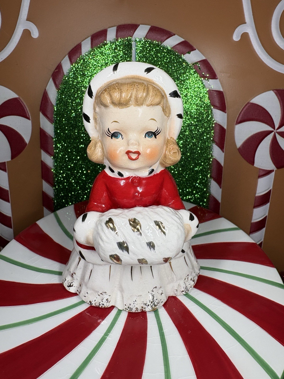 Vtg Ucagco Christmas Shopper Girl W Big Muff Ermine Trim Red Coat Figurine Japan