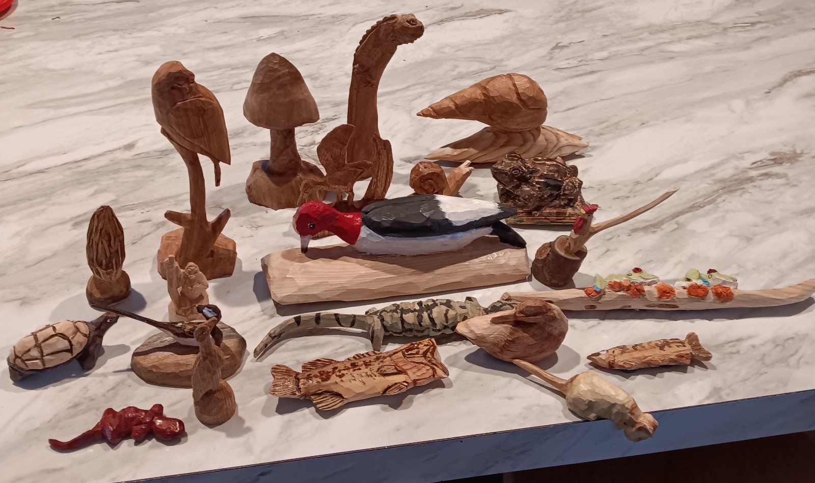 Deluxe Box Of Small/Medium Wood Carvings, Figures, Fridge Magnets, Wall Hanging