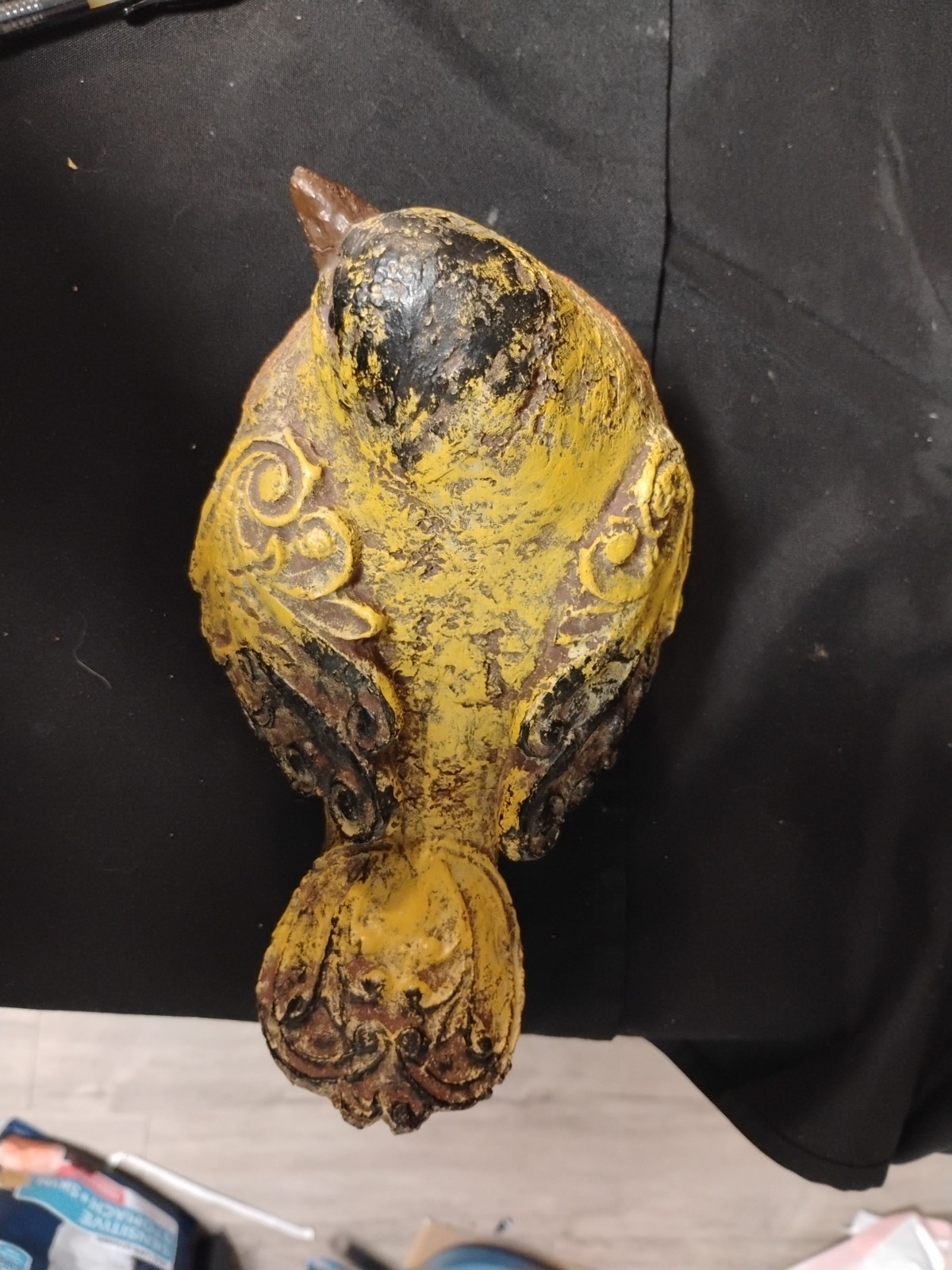 Decorative Figurine Of A Bird/Unbranded/ Resin Or Wood?/6″×8″
