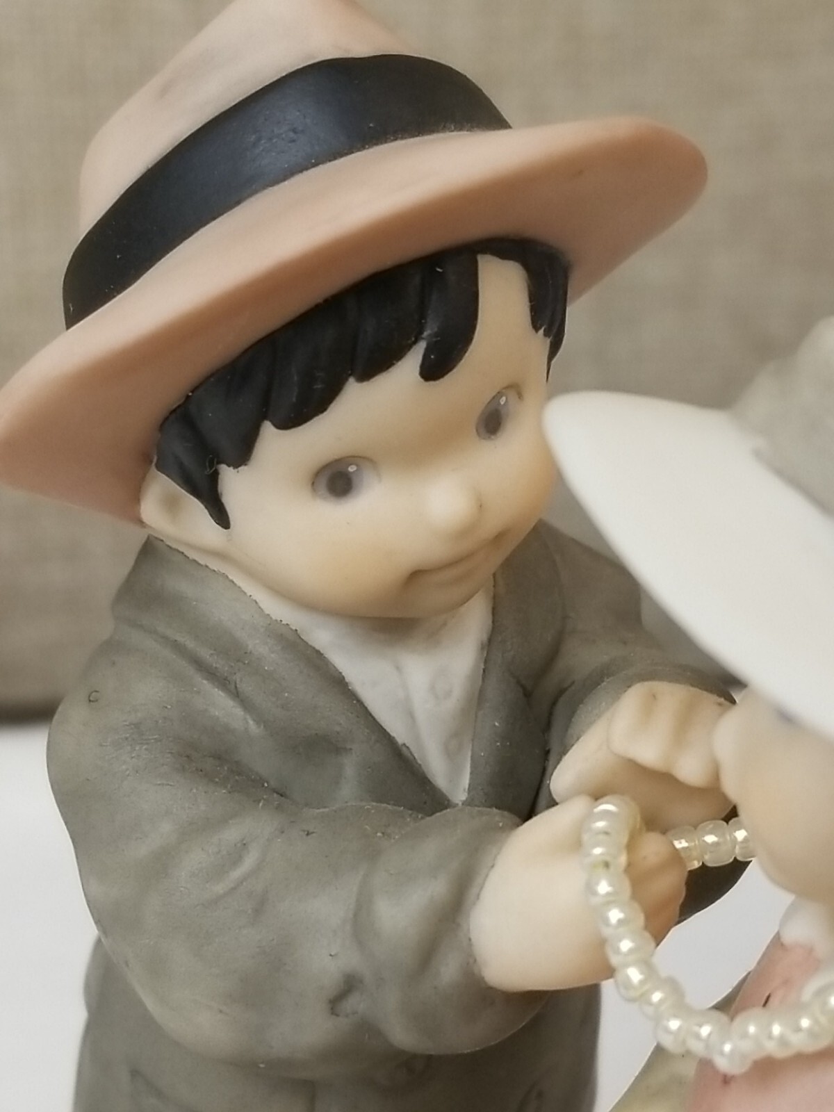 Kim Anderson Enesco Pretty As A Picture “Love is Kind” Figurine