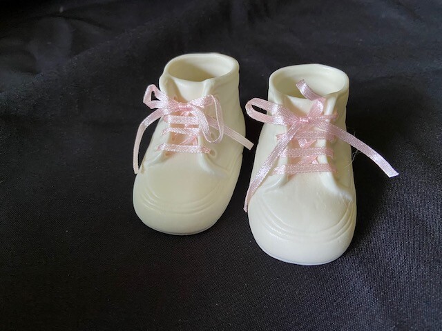 NEW CERAMIC BABY BOOTIES SET OF 2 BISQUE LACED W/PINK OR BLUE RIBBON