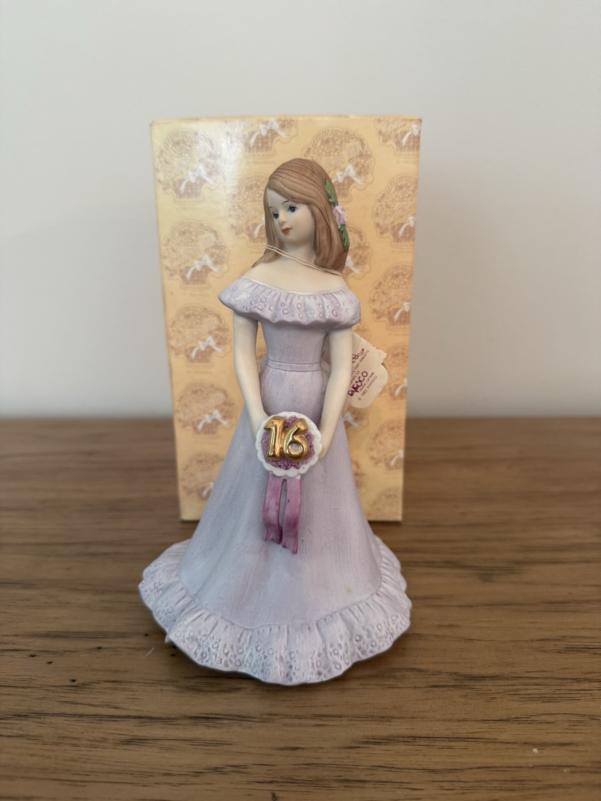 Enesco Growing Up Birthday Girls Age 16 Musical Figurine E-9541 w/ Box Works