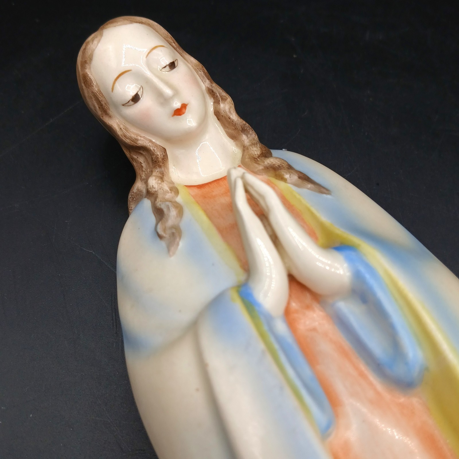 Vintage M J Hummel Goebel Praying Madonna Virgin Mary Figure, W. Germany 10.25″H