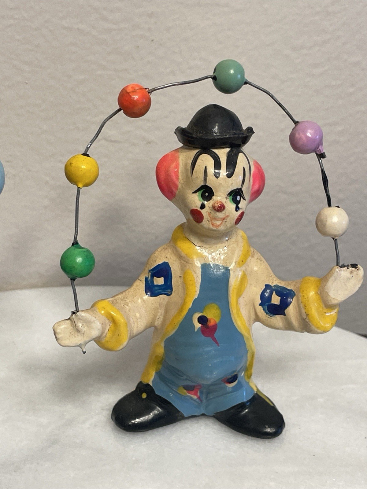 VTG Ceramic Circus Clown Pair Balls Juggling Balloons Figurines Display Set Rare