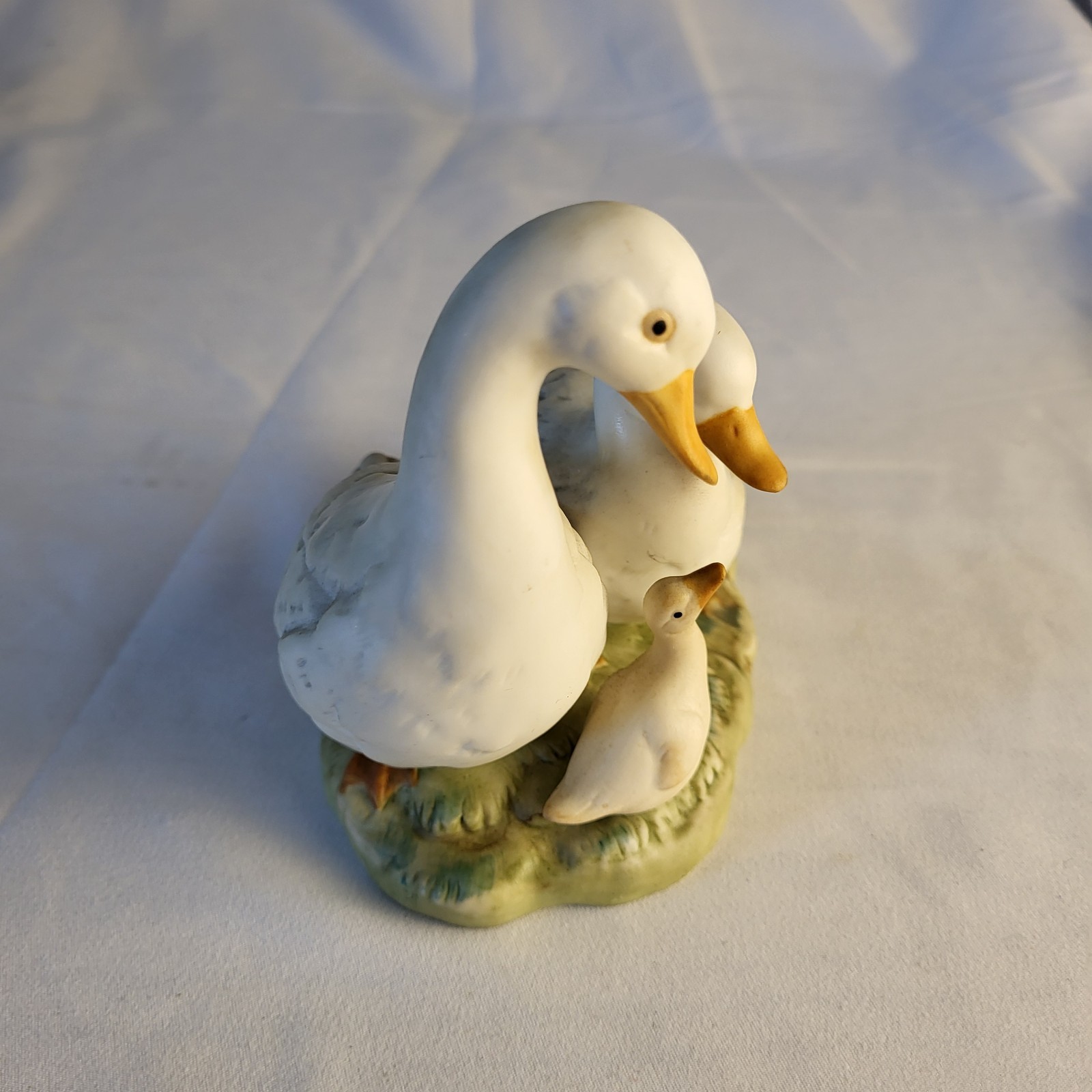 Vintage HOMCO Porcelain Goose Family, Mama, Papa and Baby Cottagecore
