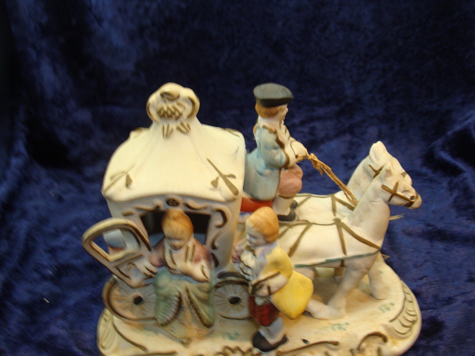 Made In Occupied Japan ~ ENGLISH HORSE & CARRIAGE~The Reins Are Untied~6.5×5.25