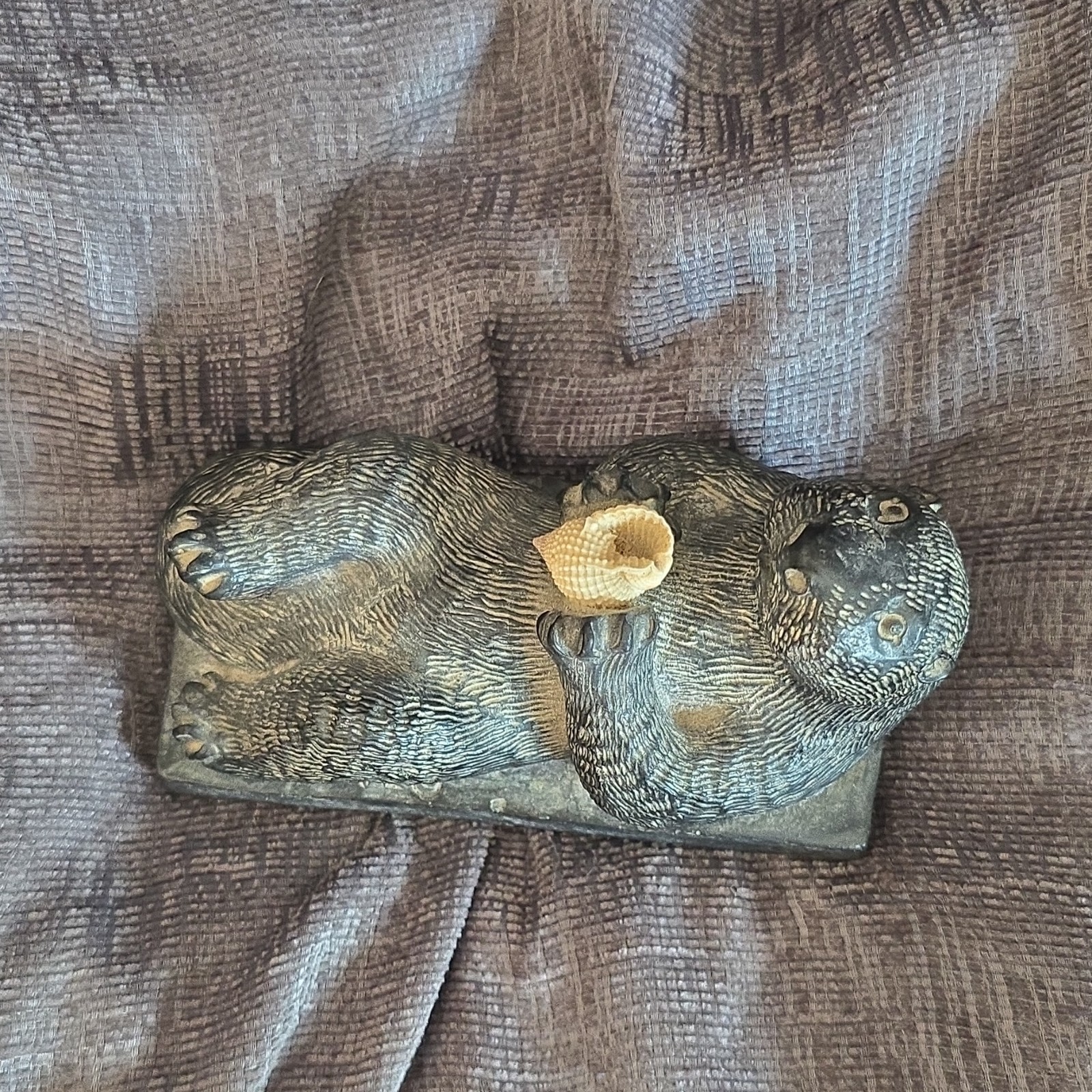 NUVUK CANADA Carved Textured Stone Otter Figurine on Base Holding Shell