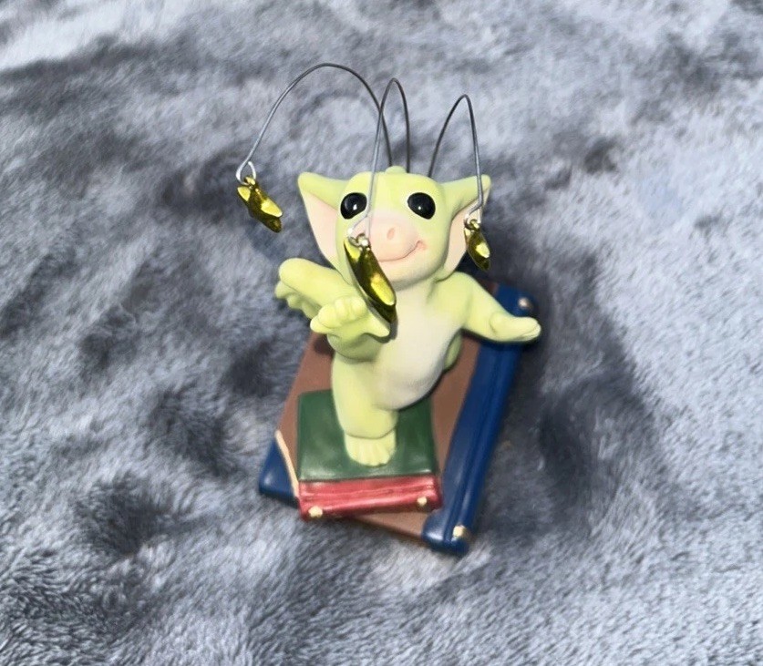 Pocket Dragons by Real Musgrave REACH FOR THE STARS 4″ Figurine 2002/2003