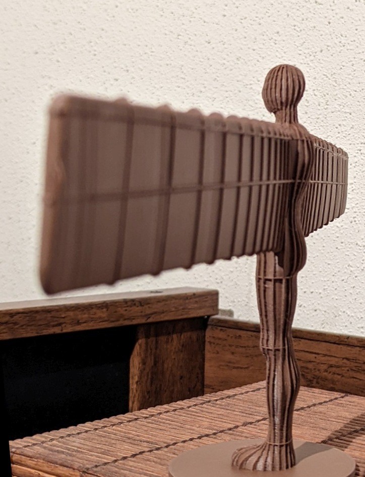 SCULPTURE DISPLAY SOUVENIR MODEL – ANGEL OF THE NORTH – BRITISH UK MONUMENT ART