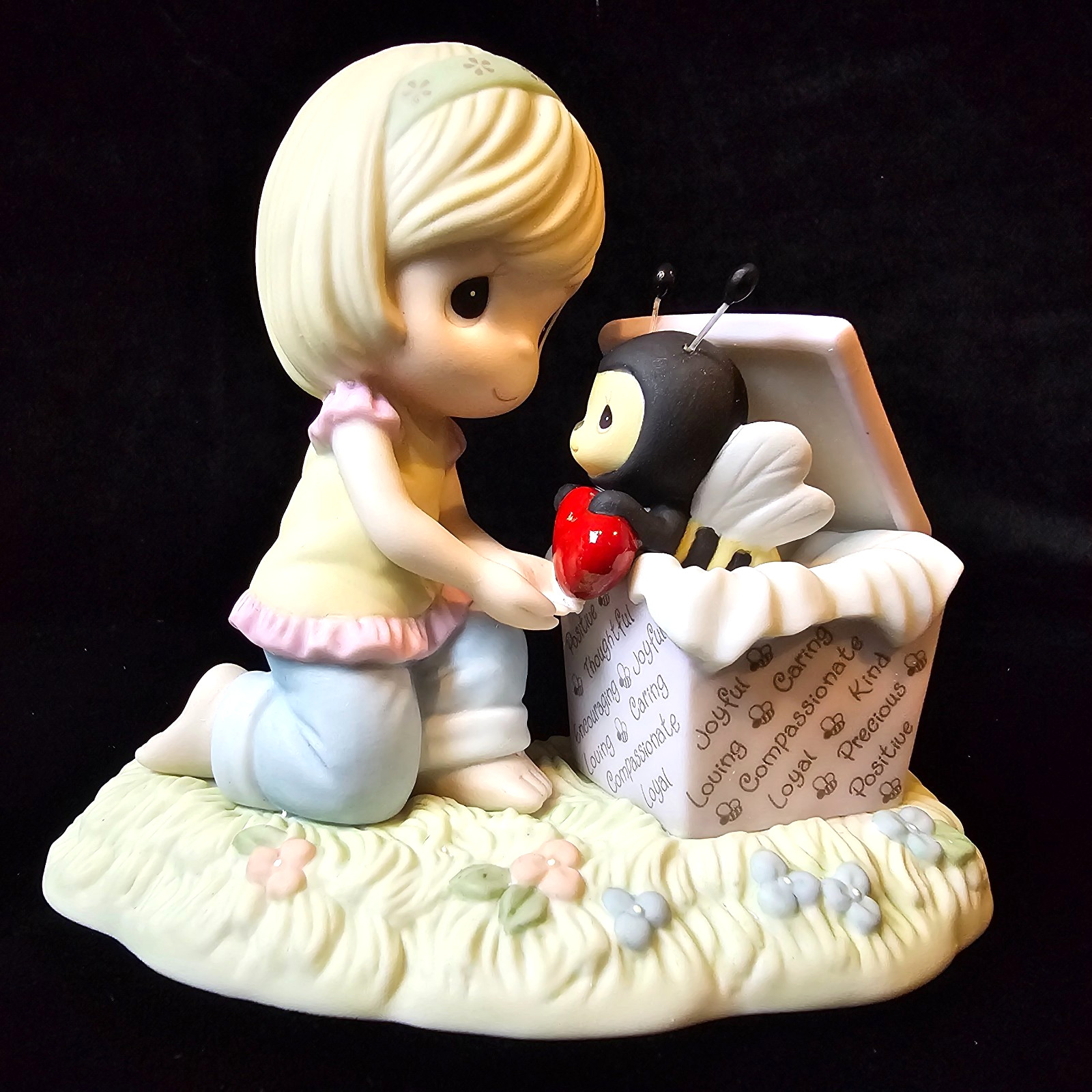SIGNED Precious Moments “Bee The Gift of Love” Chapel Event Exclusive Bug NIB