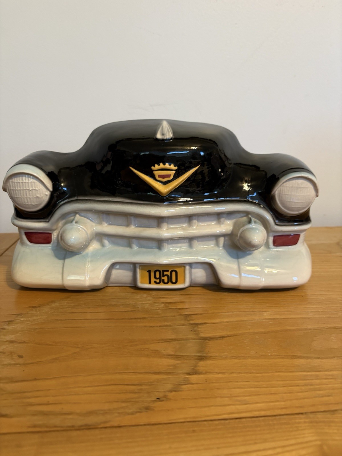 Vintage 1950s Ceramic Car Front Figurine Glossy Black/White w/Gold Red