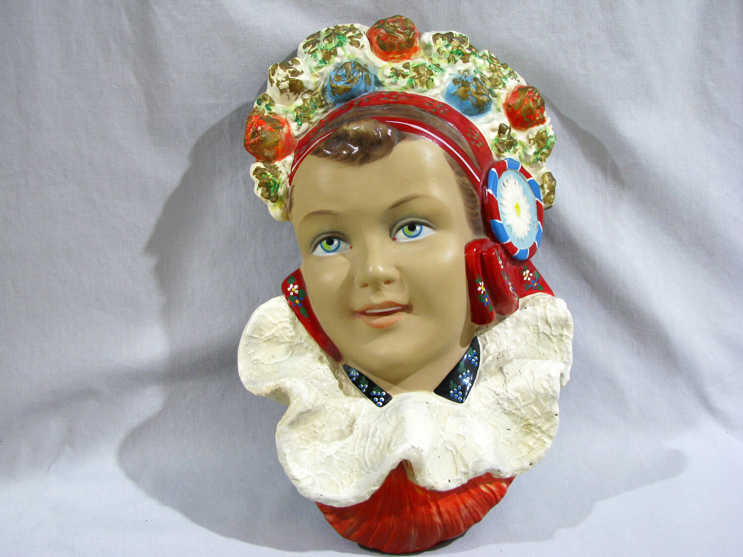 Vintage BOHEMIAN BEAUTIFUL LADY WALL PLAQUE – HARD PLASTER
