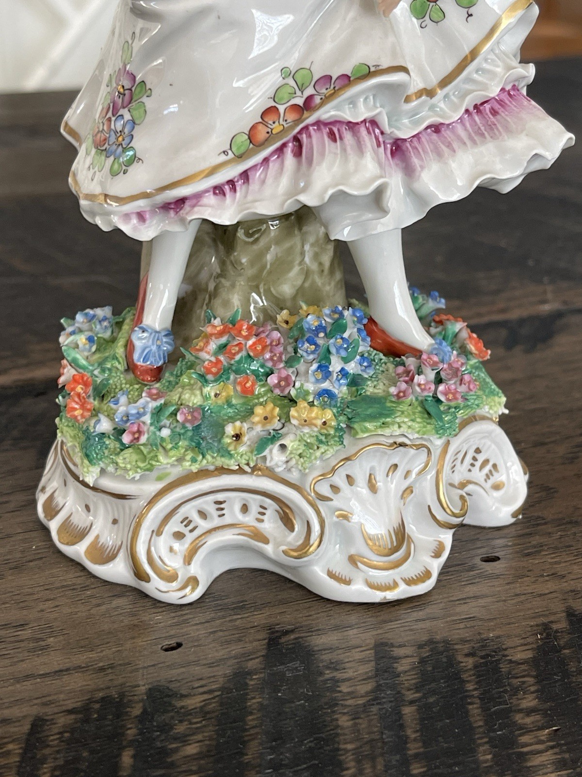 LARGE SITZENDORF GERMANY VINTAGE ANTIQUE FLOWER GIRL FIGURINE 8.5″ ~EXCELLENT