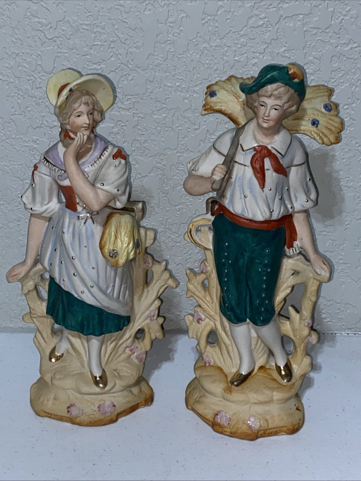 VTG Made In Occupied Japan Bisque Colonial Farmer Man Woman Couple Figurine Set