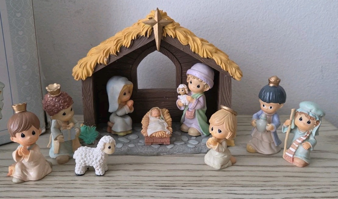 Vintage 2006 Precious Moments Nativity Scene 10 Piece Set W/original box