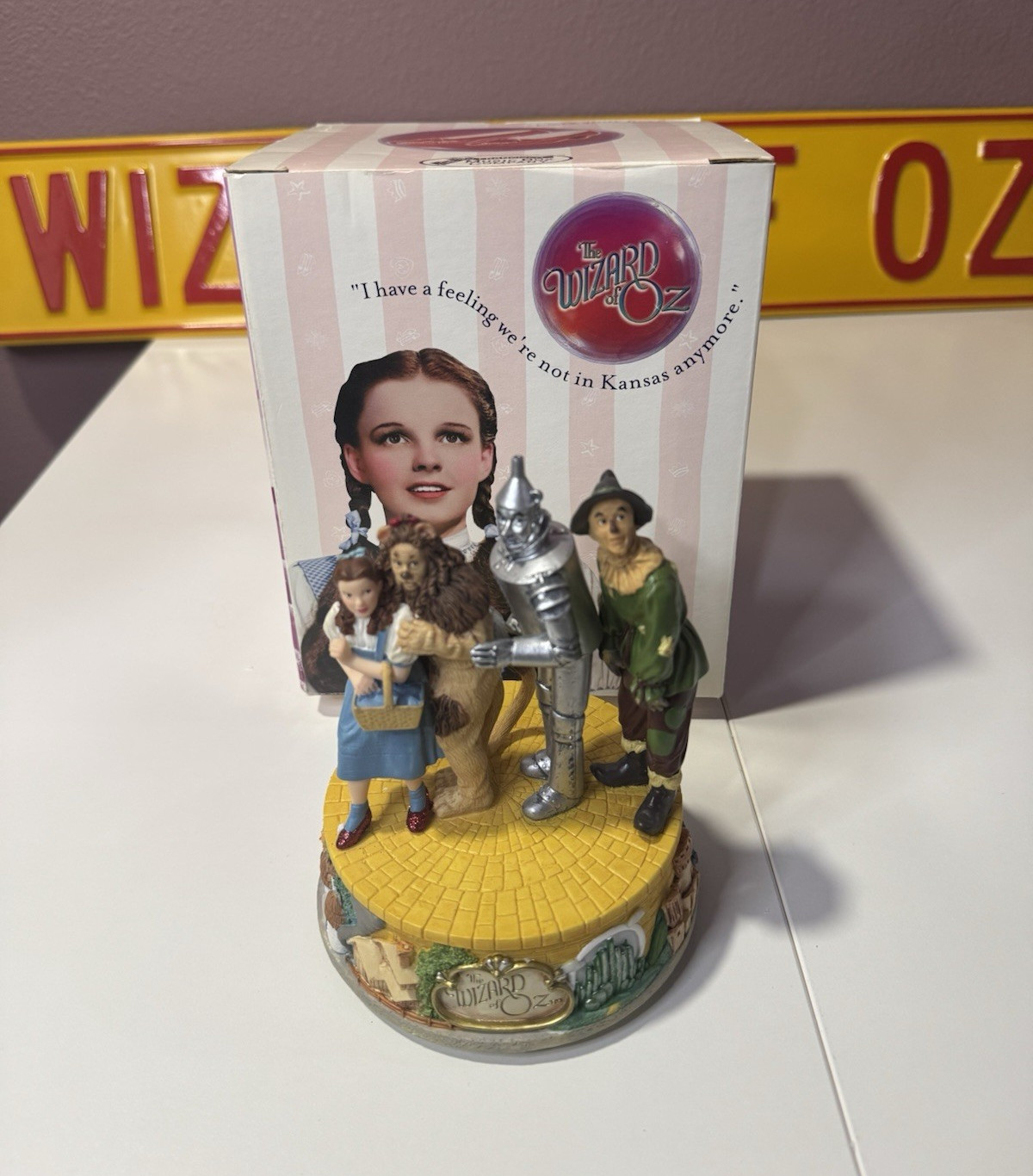 San Francisco Music Box Wizard of Oz Dorothy Tin Man Lion Scarecrow Musical Box