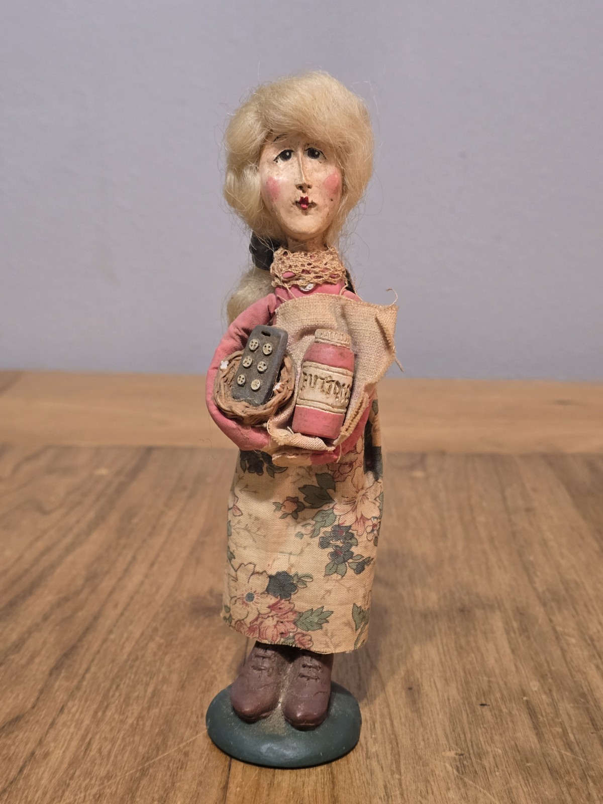 Vtg 1997 Sandra / Sandy Harrison Melancholy Dollies Button Sewing Figurine 7.5″