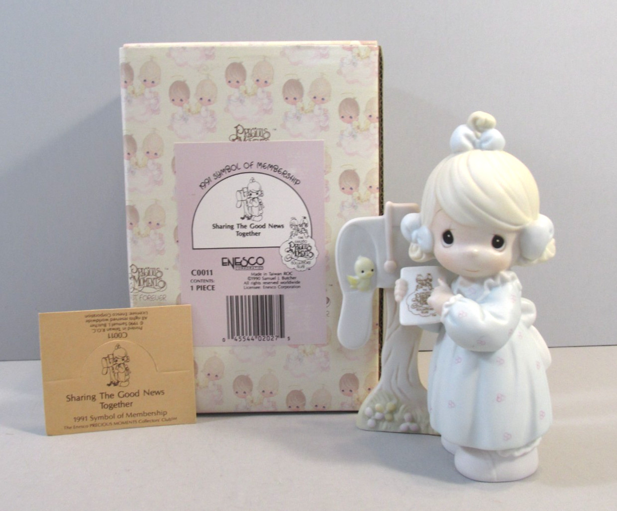 Precious Moments “Sharing the Good New Together” 1991 Membership Figure – C0011