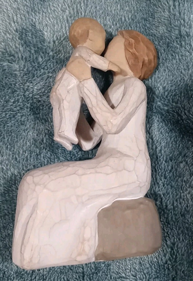 Willow Tree Grandmother with Baby Figurine Demdaco Susan Lordi 2001