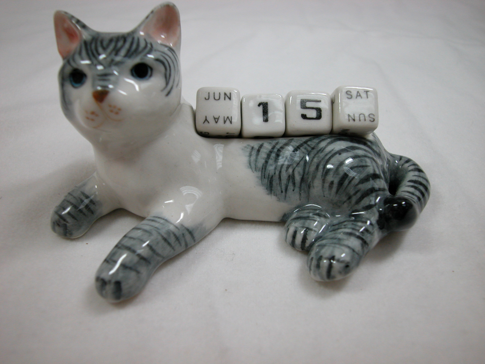 Porcelain Miniature Animal Gray Tabby Cat Kitten Calendar Defective #CAL302