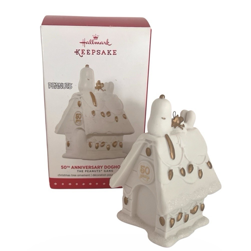 Hallmark Peanuts Gang Ornament 50th Anniversary Doghouse 2015 Snoopy Woodstock