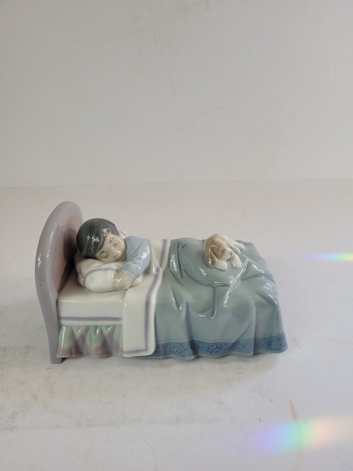 Lladró Bedtime Buddies Porcelain Figurine 06541 Boy Sleeping Dog in Bed Retired