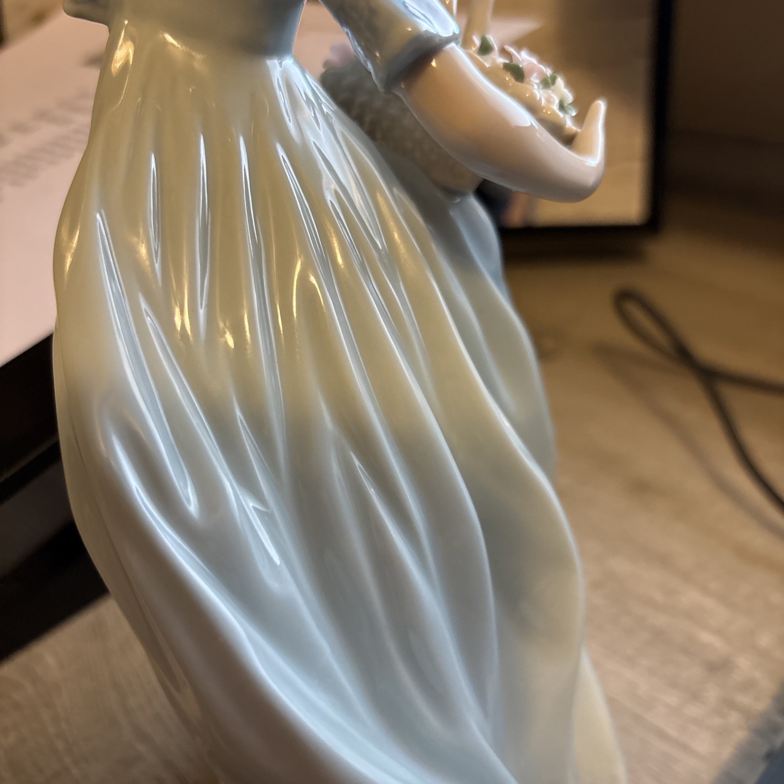LLADRO “Spring Enchantment” #6130 – Elegant Woman with Flower- Signed/Dated