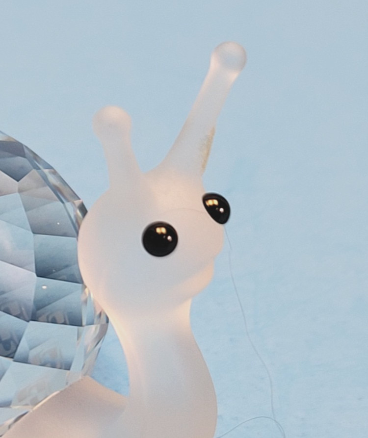 Swarovski Snail Crystal 012725 Frosted Smiling Head / neck or 7648 030