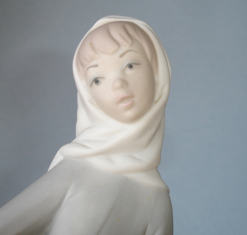 Lladro Girl with Lamb Sheep Figurine 10.75″H #14584 Matte Finish Rare